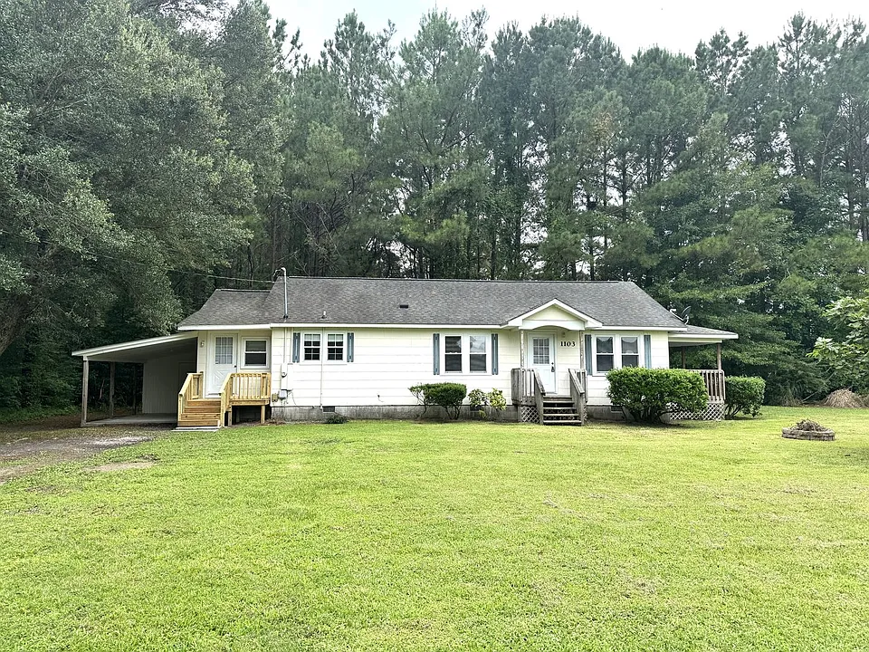 1103 Onslow Pines Rd
