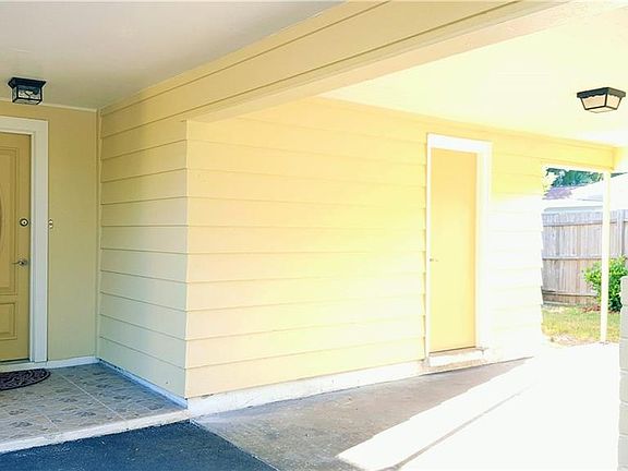 5th image of 3063 Bay St