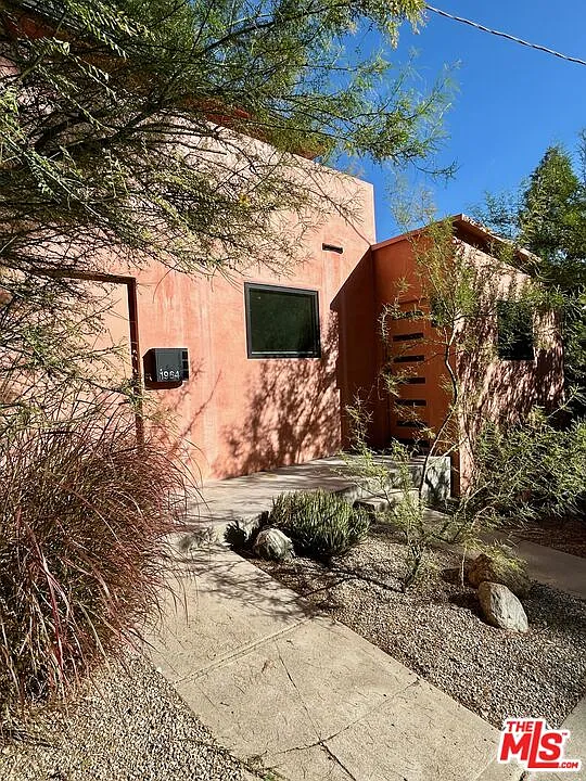 1 bed, 1.0 bath, $3,500 — Photo 3