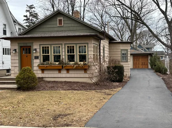 221 S 2nd St, Geneva, IL 60134