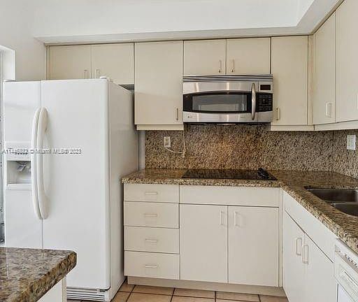 5th image of 110 Salamanca Ave APT 301