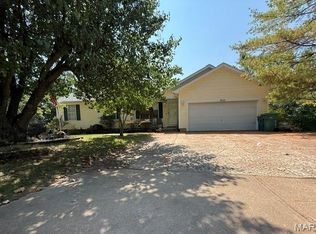 3600 N Meadow Mill Dr, Arnold, MO 63010