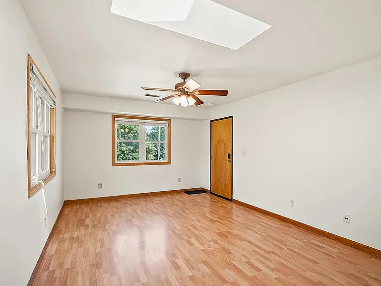 3101 N Newhall St #C — Photo 7