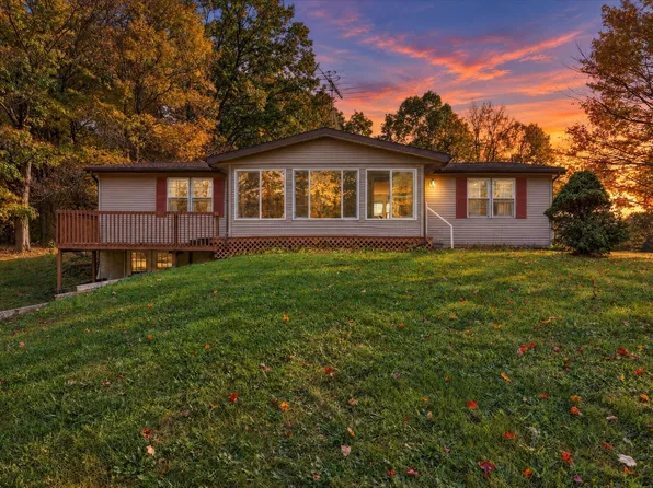 42825 County Road 653, Paw Paw, MI 49079