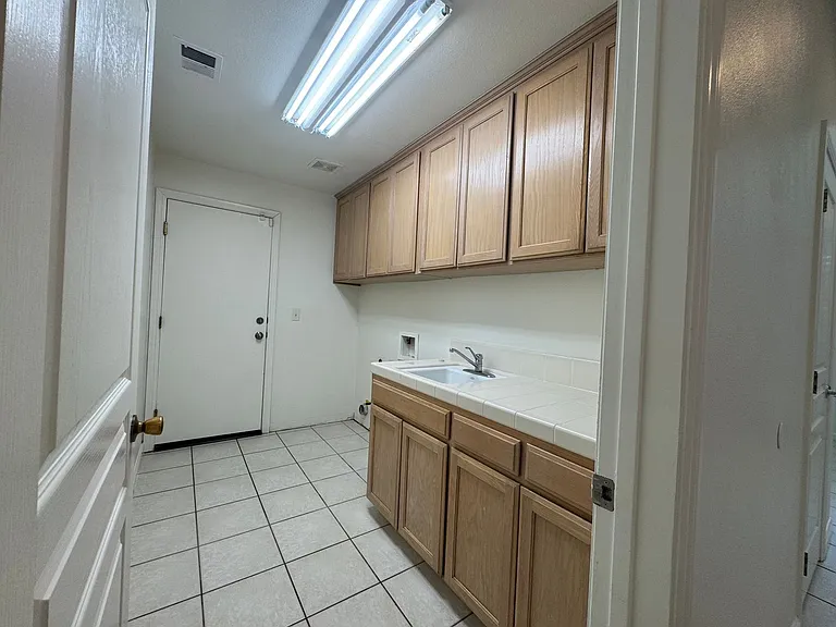 5781 E Kaviland Ave — Photo 39