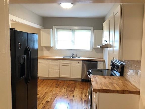 5th image of 2343 Woodbine Ave