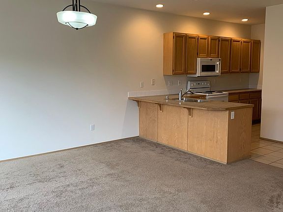 4th image of 12512 63rd Ave E