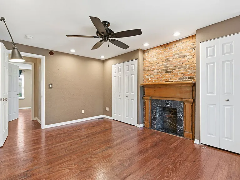 3220 Mary St — Photo 30