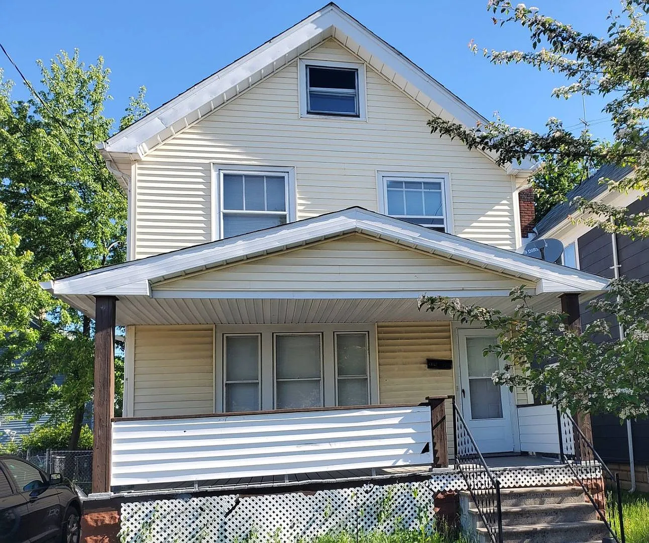 Charming 3-Bedroom Single-Family in Cleveland Spacious, Comfortable & Move-In Ready! — Photo 1