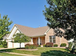 569 Autumn Bluff Dr, Ellisville, MO 63021