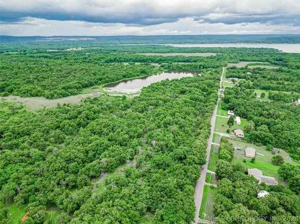 1 N Clear Creek Rd, Hulbert, OK 74441