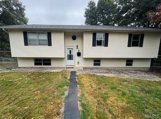 24370 Trolley Ln, Saint Robert, MO 65584