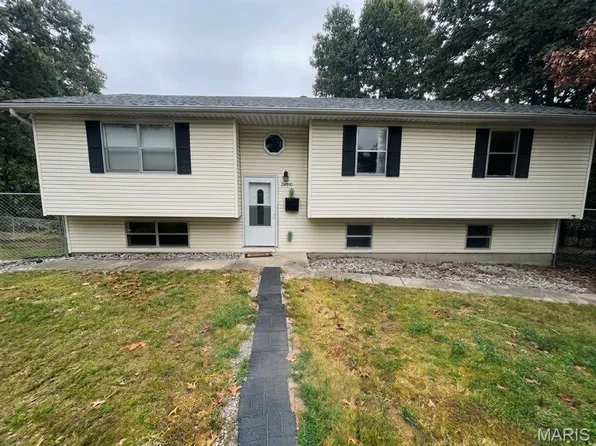 24370 Trolley Ln, Saint Robert, MO 65584