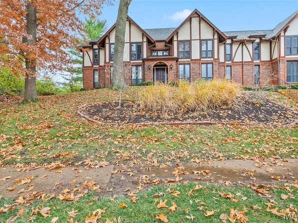 1026 Kehrs Mill Rd APT 4, Ballwin, MO 63011