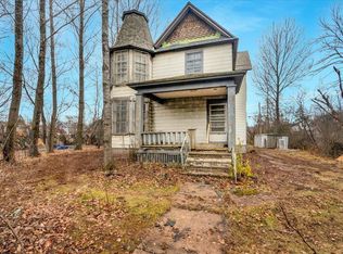 1930 E 4th St, Superior, WI 54880