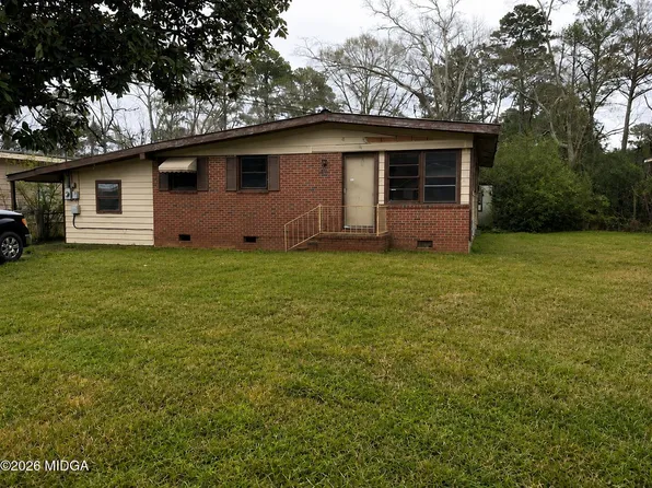 2190 Lamore Dr, Columbus, GA 31907