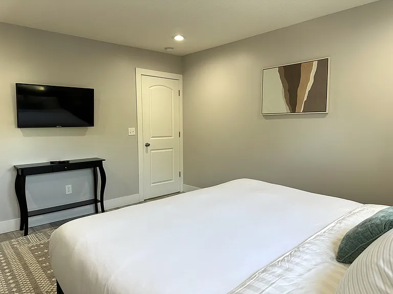 1127 Sidney St — Photo 5