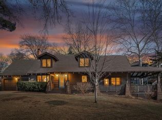 2404 W 86th Ter, Leawood, KS 66206