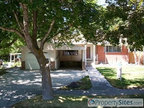 2nd image of 3042 S Lake Cir