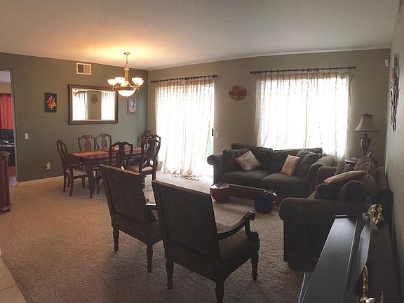 5th image of 11879 Sweetbriar Ln