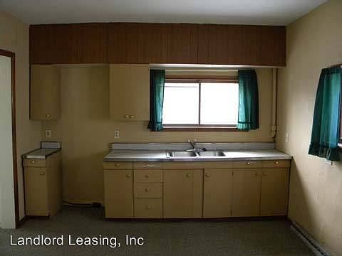 5th image of 1339 W 2nd St
