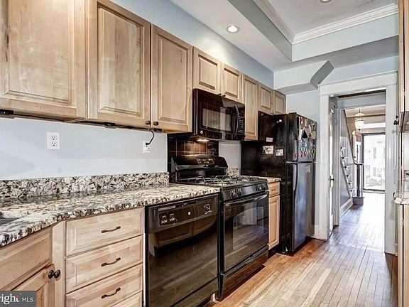 5th image of 2116 37th St NW