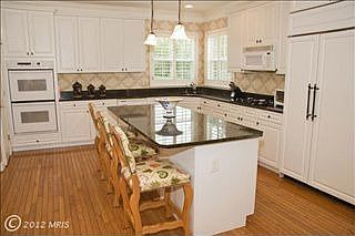 5th image of 2009 Farm Pond Ct