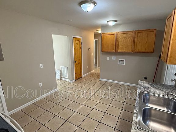 5th image of 5651 Parana St #A
