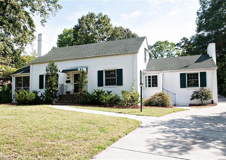 1st image of 2617 Springwood Dr