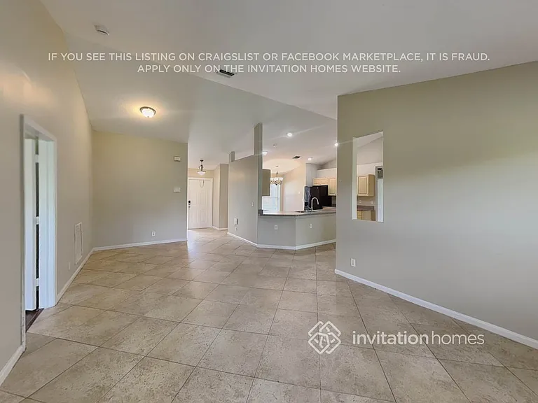1891 Tulip Ln — Photo 4