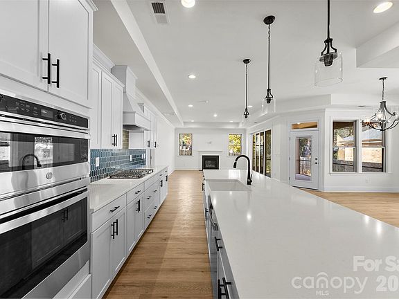 5th image of 407 Newstyle Way