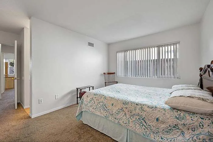 425 Blueridge Pl — Photo 10