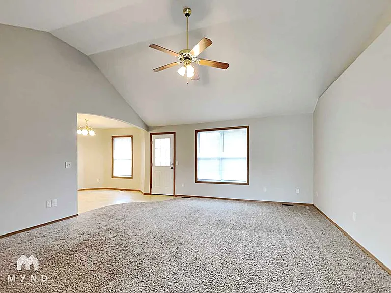 429 N Century Pl — Photo 7