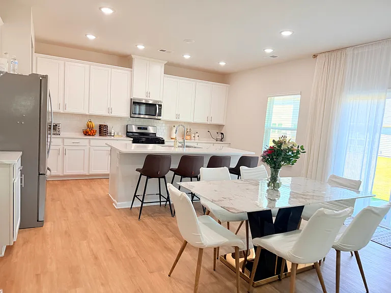 1100 Landen Creek Ln — Photo 24