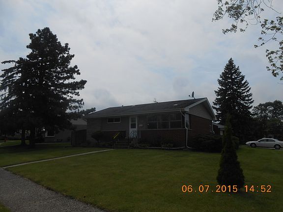 2nd image of 4833 Sunnyside Dr