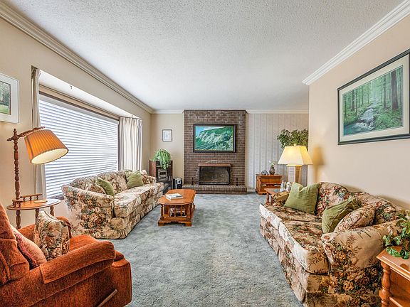 5th image of 20895 51b Ave