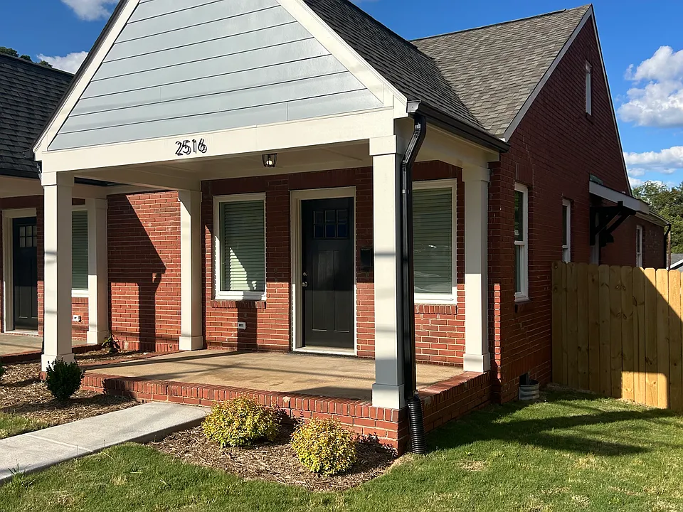 2516 Tuckaseegee Rd