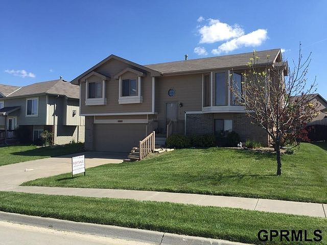 13815 Springview Drive