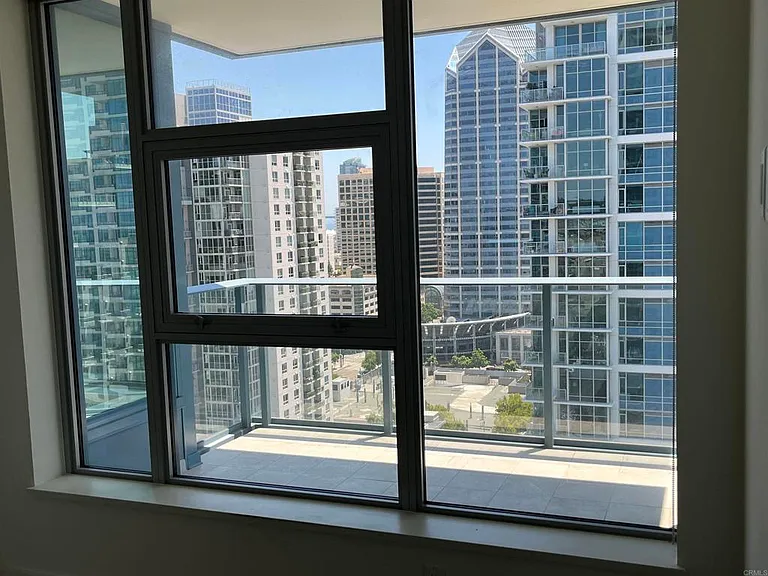 1388 Kettner Blvd #1907 — Photo 9