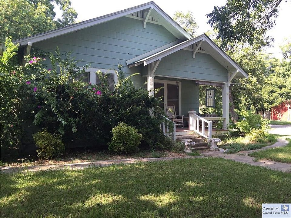 1st image of 412 E Krezdorn St