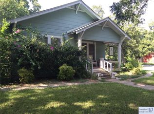 412 E Krezdorn St, Seguin, TX 78155
