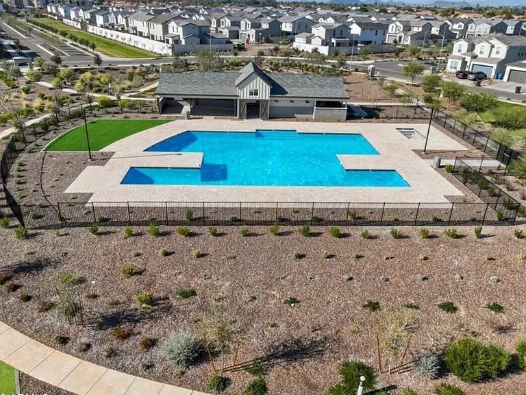 5042 E Anderson Dr — Photo 35