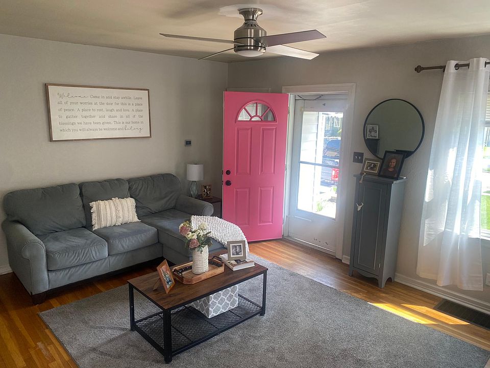 1st image of 2837 White Oak Dr