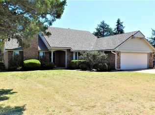 1160 S May Ave, Guthrie, OK 73044