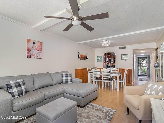 2nd image of 520 Palm Springs Blvd APT 105