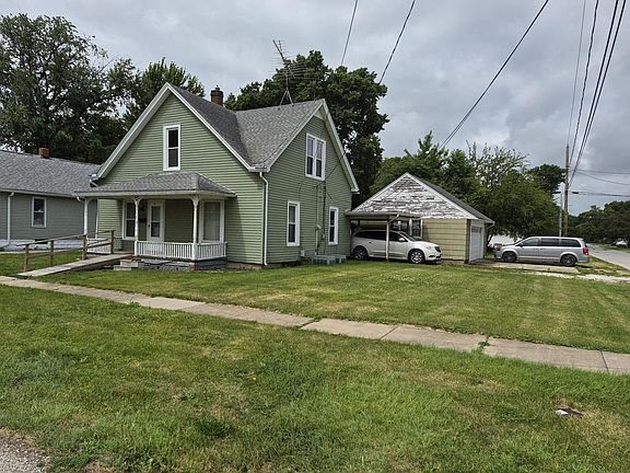 2nd image of 622 N D St
