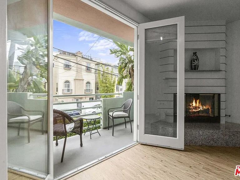 123 Galleon St #B — Photo 1