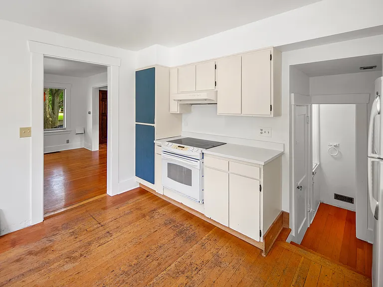 209 W Blaine St — Photo 7