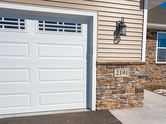 3rd image of 2191 Park Vista Pl