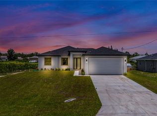 420 Yolanda St, Lehigh Acres, FL 33972